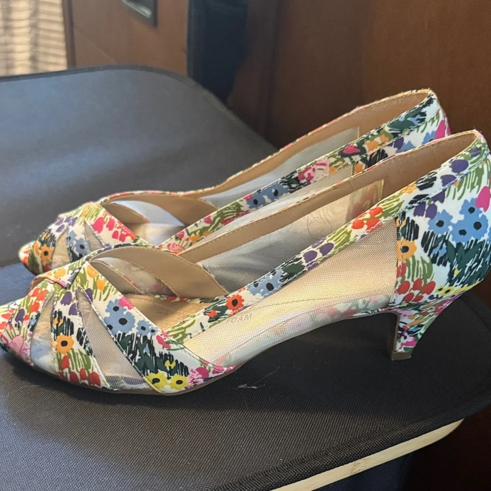 Impo Women's Multicolor Floral Heels - Picture 2 of 3